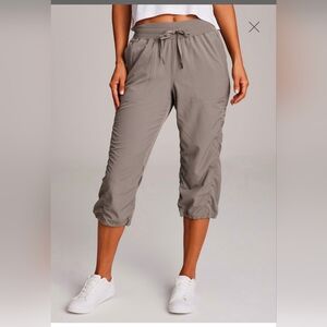 RBX Lumen Lightweight Capri Pants – Medium – Athletic Workout Activewear